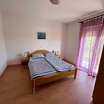 Sime 1 In - Insel Rab 17737 Lopar