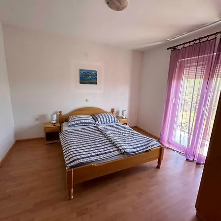 Sime 1 In - Insel Rab 17737 Lopar