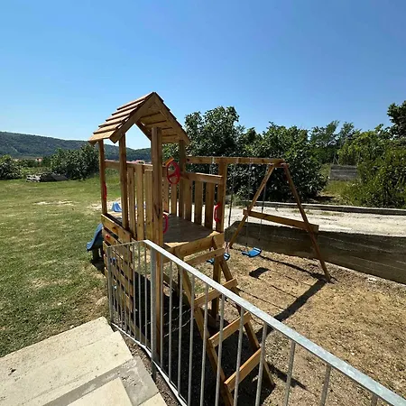 Lopar, Primorje-gorski Kotar 4 Apartment
