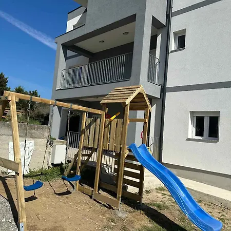 Lopar, Primorje-gorski Kotar 4 Apartment